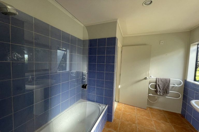 Photo of property in 4/6 City View Terrace, Birkenhead, Auckland, 0626