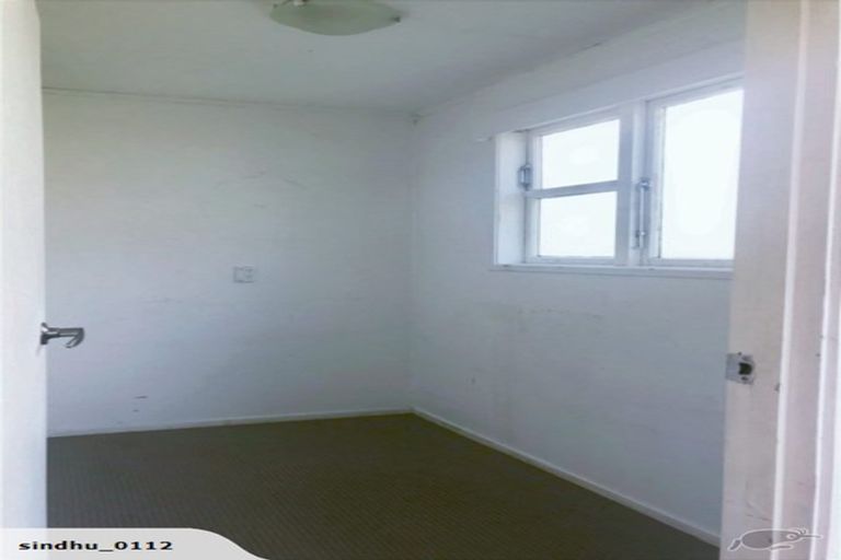 Photo of property in 44 Hutchinson Avenue, New Lynn, Auckland, 0600