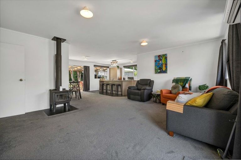 Photo of property in 8 Shaldon Crescent, Blagdon, New Plymouth, 4310