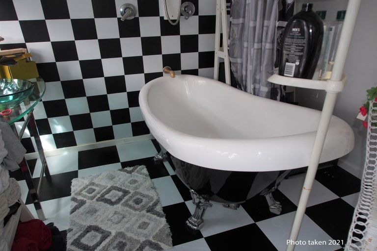 Photo of property in 2 Robert Street, Hinds, Ashburton, 7773