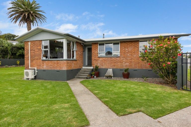 Photo of property in 14 Naumai Place, Spotswood, New Plymouth, 4310