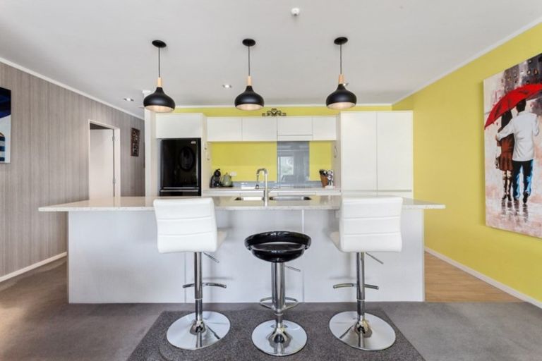 Photo of property in Quayside Apartments, 206/11 George Street, Whakatane, 3120