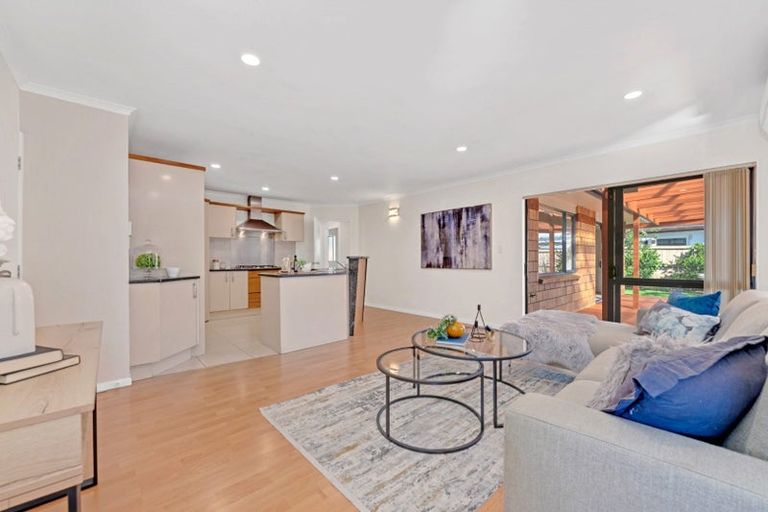 Photo of property in 7 Duntrune Road, Flat Bush, Auckland, 2016