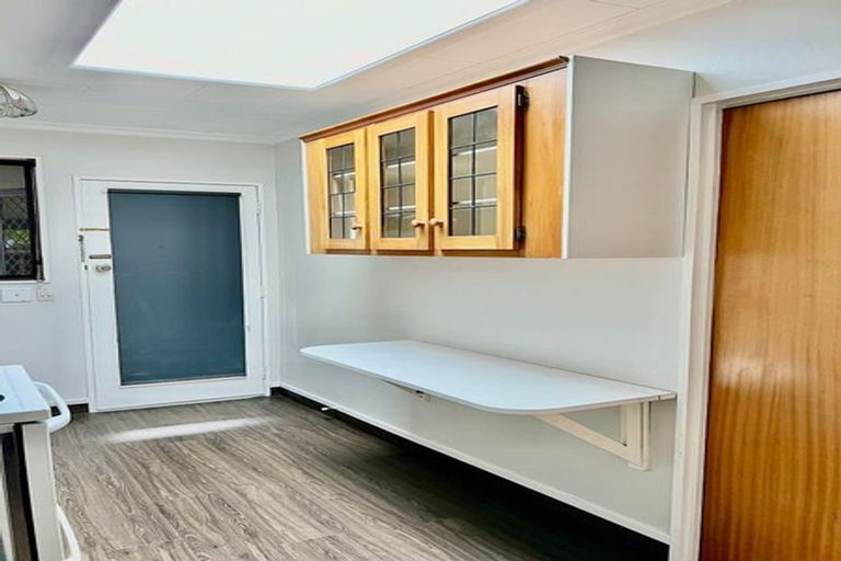 Photo of property in 2/30 Whitley Avenue, Ebdentown, Upper Hutt, 5018