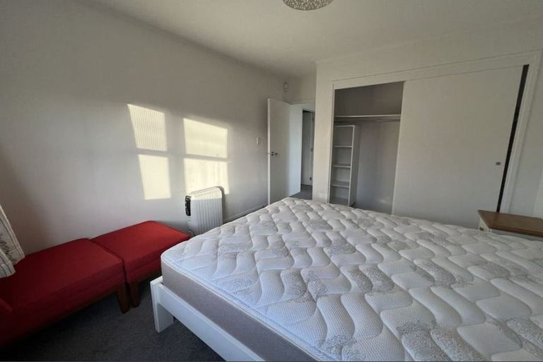 Photo of property in 1/110 Saddleback Rise, Murrays Bay, Auckland, 0630