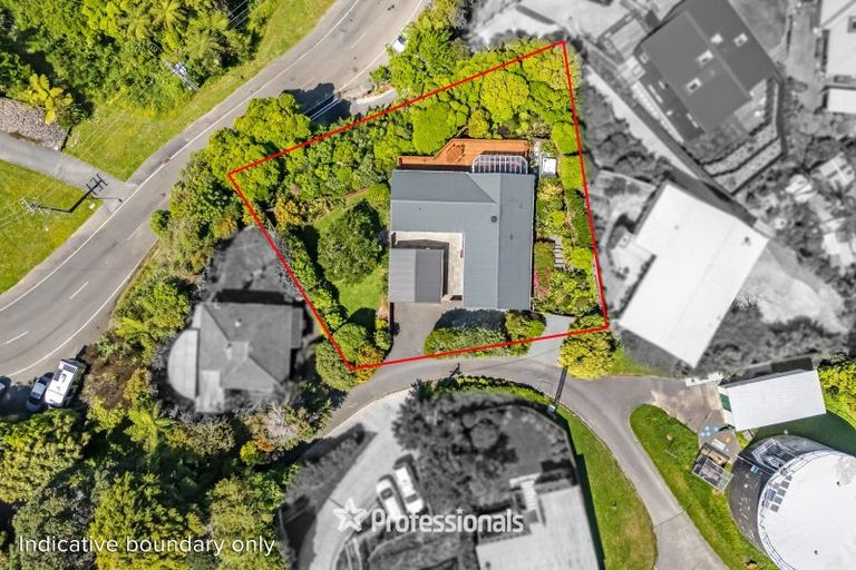 Photo of property in 127 Normandale Road, Normandale, Lower Hutt, 5010
