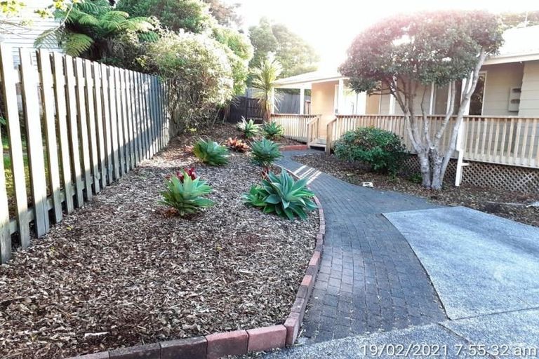 Photo of property in 2/22 Neptune Avenue, Beach Haven, Auckland, 0626