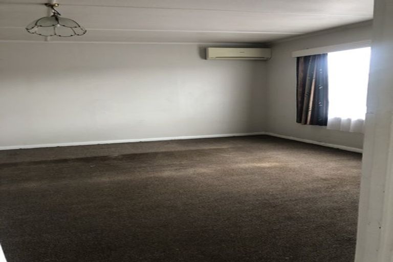 Photo of property in 236 Sutherland Road, Lyall Bay, Wellington, 6022
