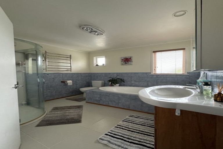 Photo of property in 29 Judkins Crescent, Cockle Bay, Auckland, 2014