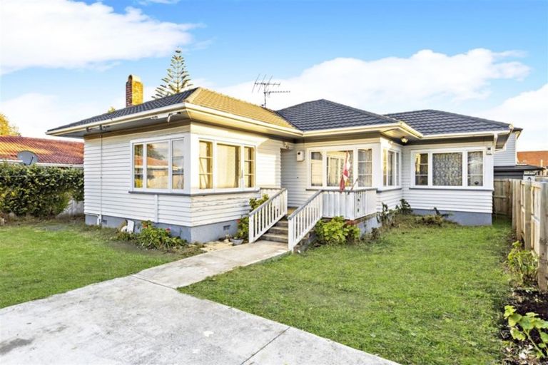 Photo of property in 33 Huia Road, Papatoetoe, Auckland, 2025