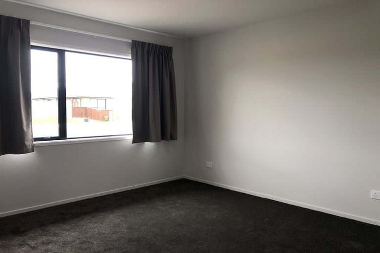 Photo of property in 39 Northmoor Boulevard, Rolleston, 7615