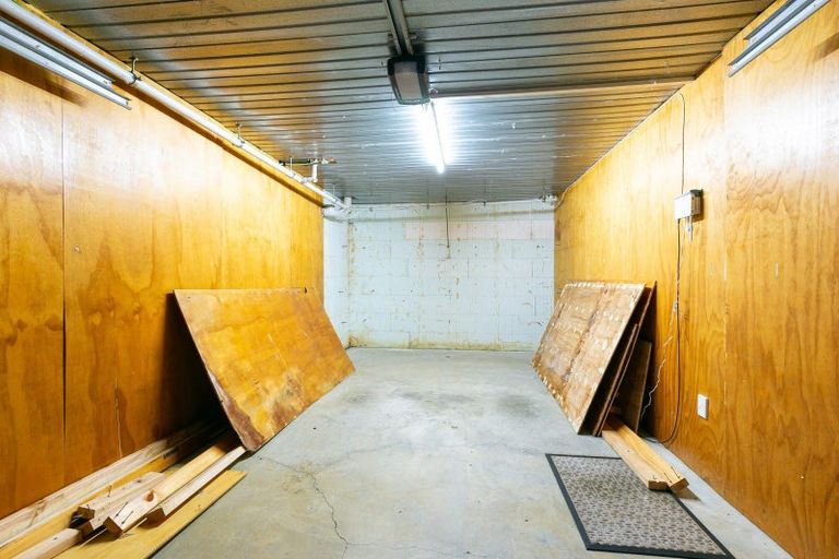 Photo of property in 14b Domanski Crescent, Owhiro Bay, Wellington, 6023