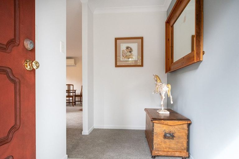 Photo of property in 7 Juneau Place, Glendene, Auckland, 0602