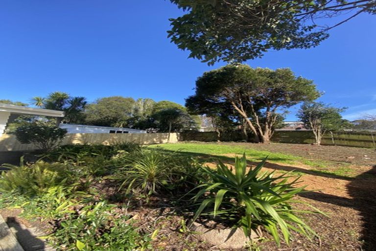 Photo of property in 106 Canongate Street, Birkdale, Auckland, 0626