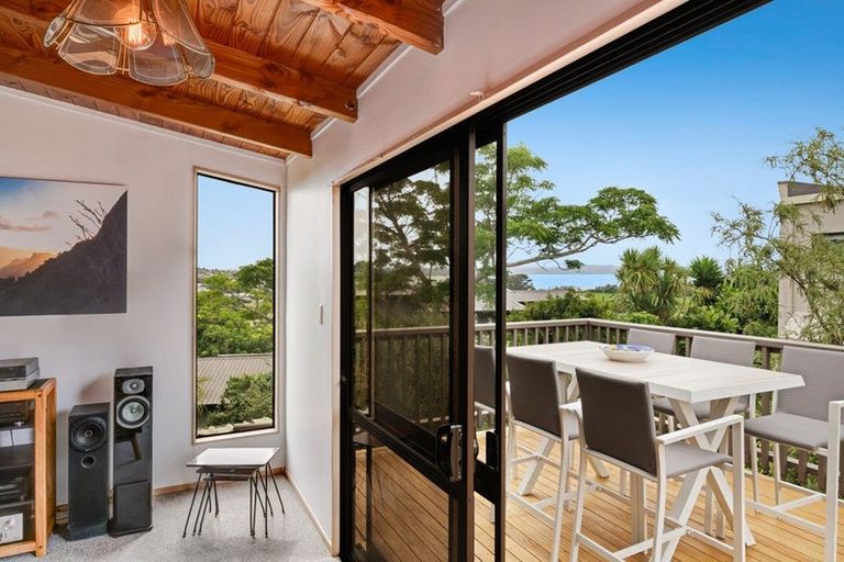 Photo of property in 22b Stanmore Bay Road, Stanmore Bay, Whangaparaoa, 0932
