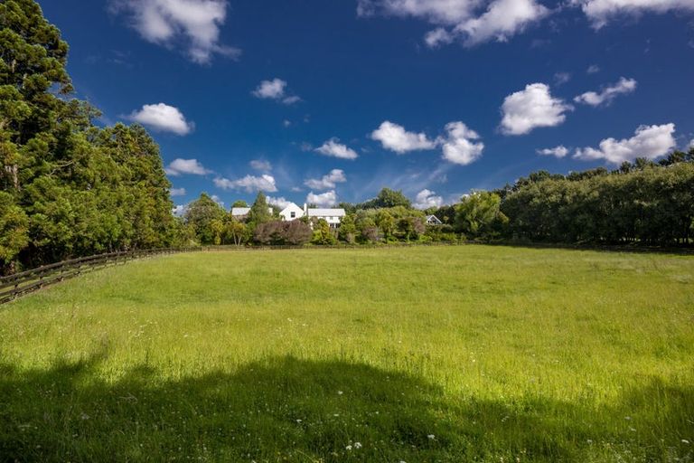 Photo of property in 102 Blackbridge Road, Dairy Flat, Albany, 0794