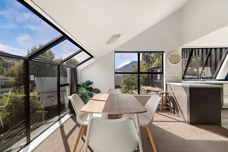 Photo of property in 49b Goldfield Heights, Queenstown, 9300