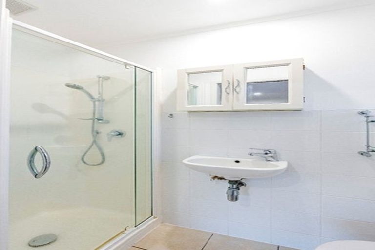 Photo of property in 79 Stapleford Crescent, Browns Bay, Auckland, 0630