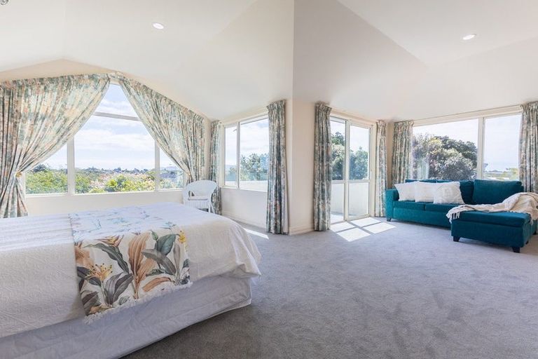 Photo of property in 15 Compass Court, Paraparaumu, 5032
