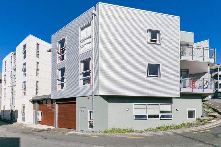 Photo of property in Hanson House, 3b/27 Hanson Street, Mount Cook, Wellington, 6021