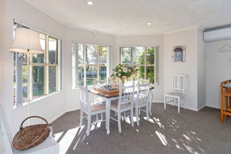 Photo of property in 9 Garth Road, Levin, 5571