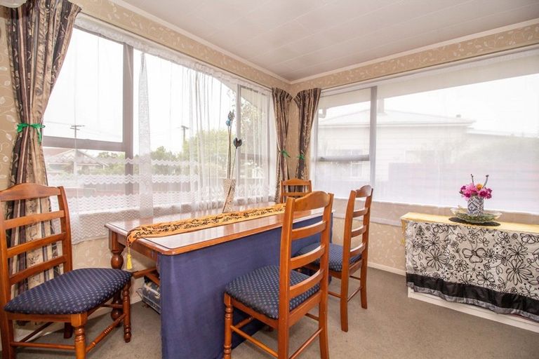 Photo of property in 40 Brougham Street, Westport, 7825