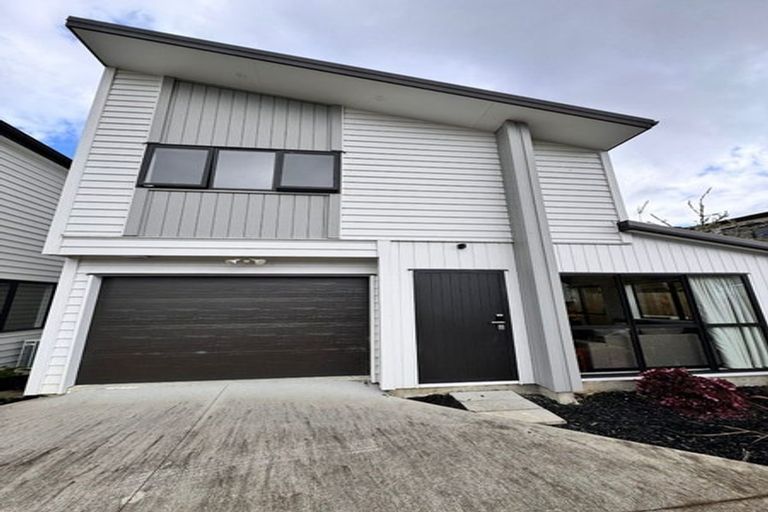 Photo of property in 11d Regency Place, Sunnynook, Auckland, 0632