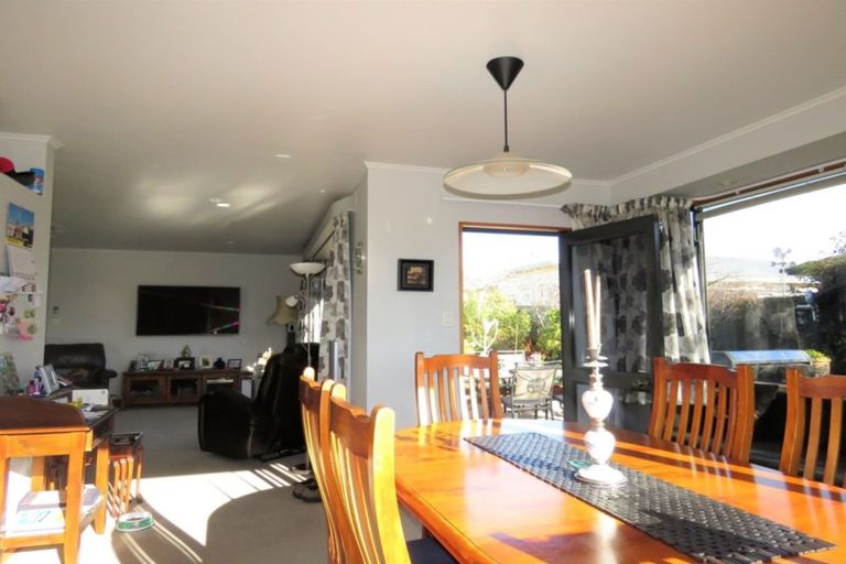 Photo of property in 1 Hannah Place, Holmes Hill, Oamaru, 9401