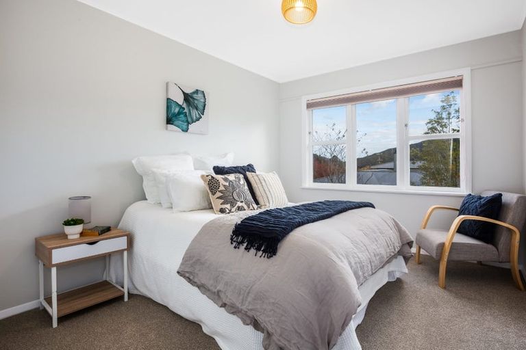 Photo of property in 5 Gawler Grove, Wainuiomata, Lower Hutt, 5014