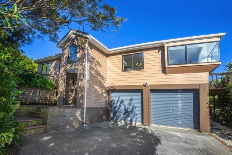 Photo of property in 60 Sailmaker Close, Whitby, Porirua, 5024