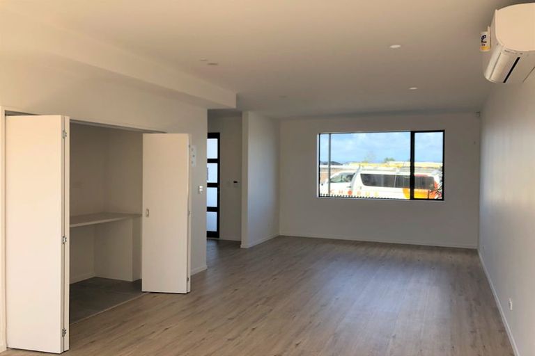 Photo of property in 162 Squadron Drive, Hobsonville, Auckland, 0616