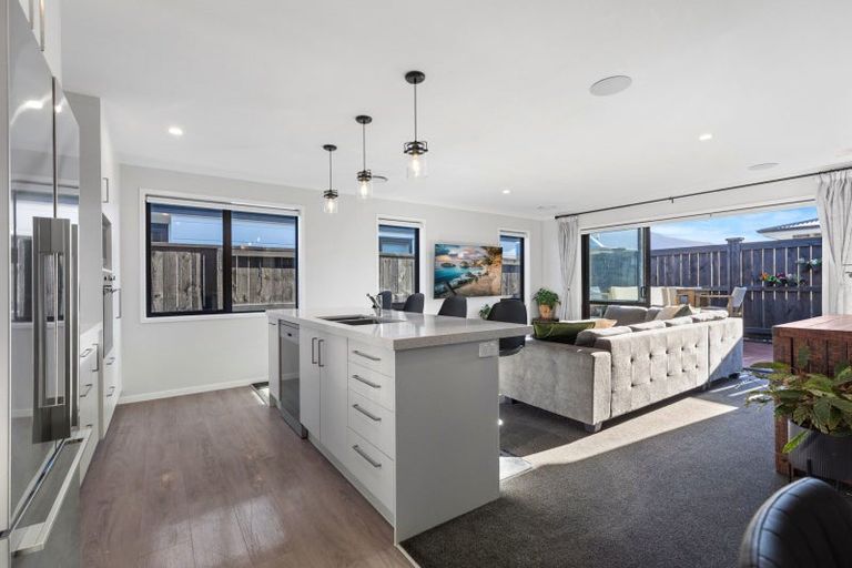 Photo of property in 1 Salers Lane, Papamoa, 3118