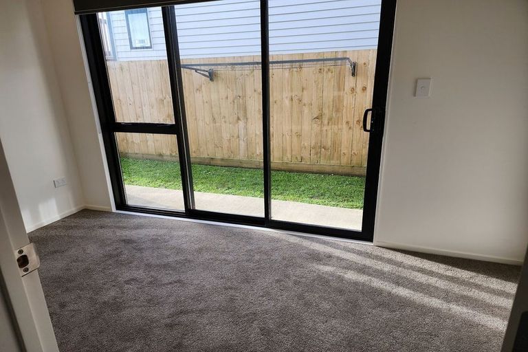 Photo of property in 36a Poruru Close, Papakura, 2110