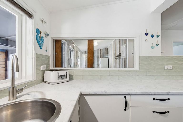 Photo of property in 74a Beach Road, Katikati, 3129