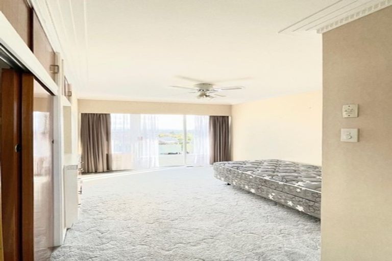 Photo of property in 11 Gilliam Street, New Lynn, Auckland, 0600