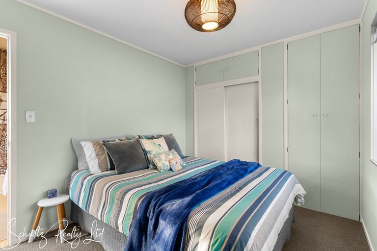 Photo of property in 23 Oxford Street, Whakapirau, 0583