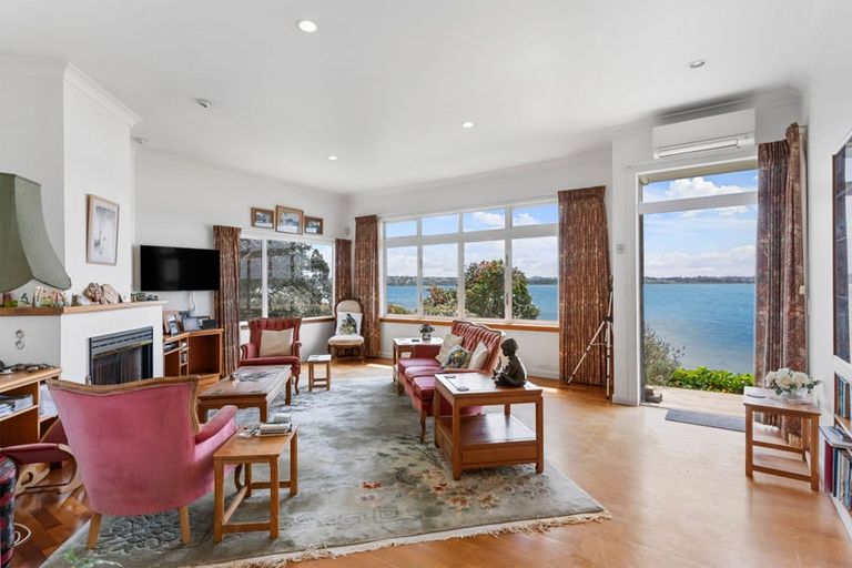 Photo of property in 2/67 Beresford Street, Bayswater, Auckland, 0622