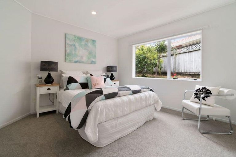 Photo of property in 10 Imelda Road, Te Atatu Peninsula, Auckland, 0610
