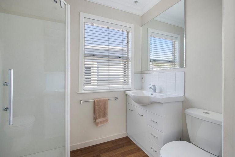 Photo of property in 12 Carisbrooke Street, Katikati, 3129