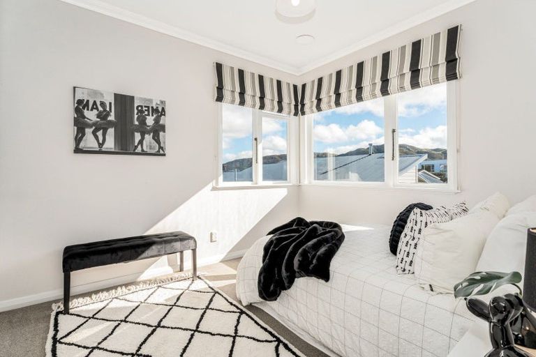 Photo of property in 23 Lucknow Terrace, Khandallah, Wellington, 6035