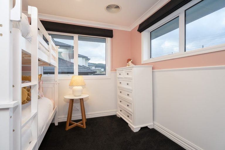 Photo of property in 100 Melksham Drive, Churton Park, Wellington, 6037