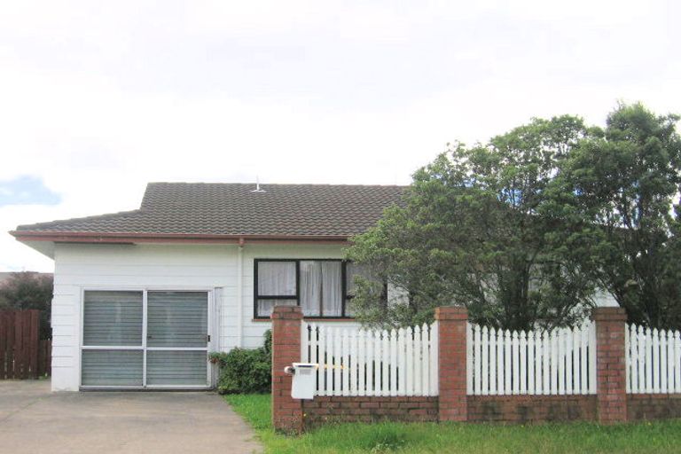 Photo of property in 1a Silverstone Place, Henderson, Auckland, 0612