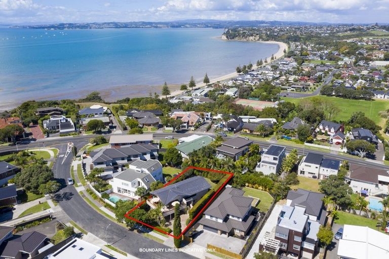 Photo of property in 8 Gulf Crest, Bucklands Beach, Auckland, 2012