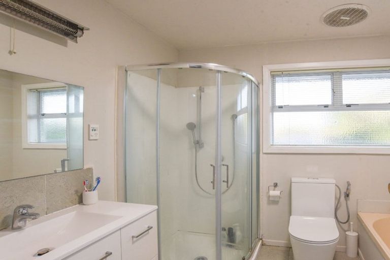 Photo of property in 116 Kendal Avenue, Burnside, Christchurch, 8053