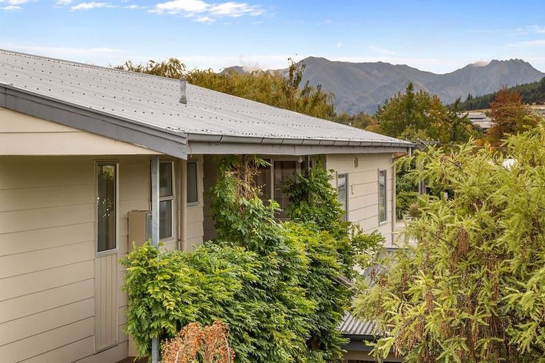 Photo of property in 70 Beech Street, Wanaka, 9305