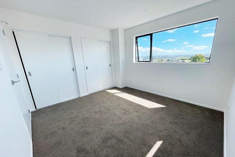 Photo of property in 15 Raupeti Lane, Henderson, 0612