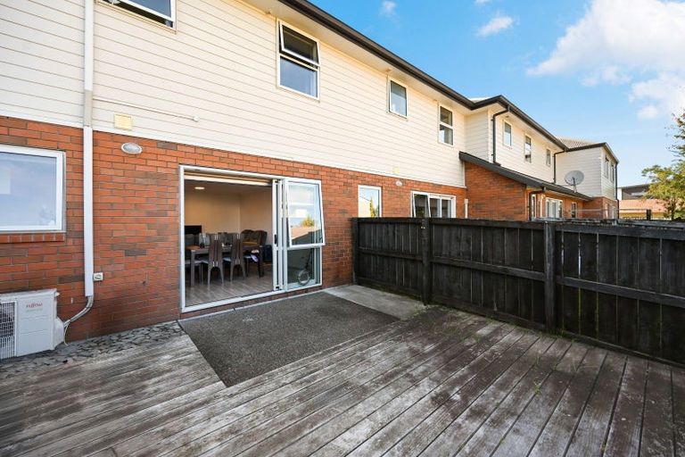 Photo of property in 49 Chiefs Court, Hamilton East, Hamilton, 3216