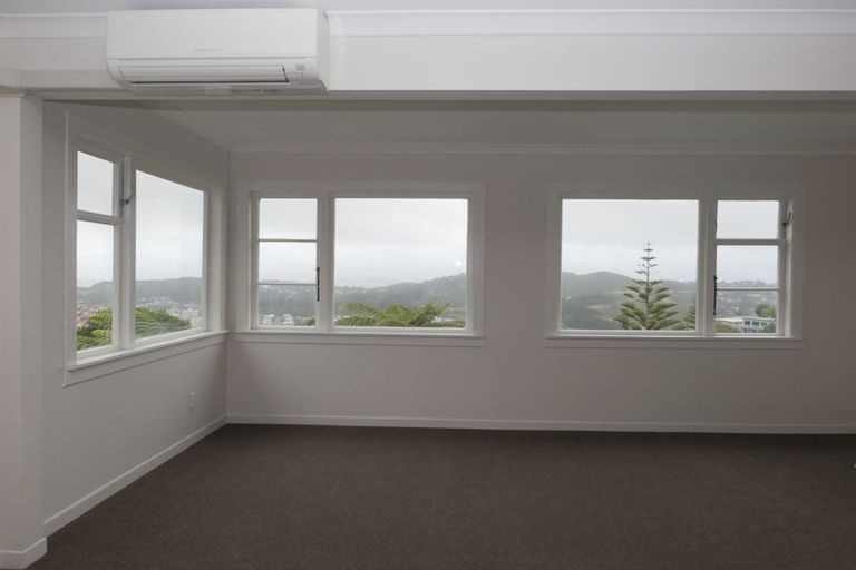 Photo of property in 167 The Ridgeway, Mornington, Wellington, 6021