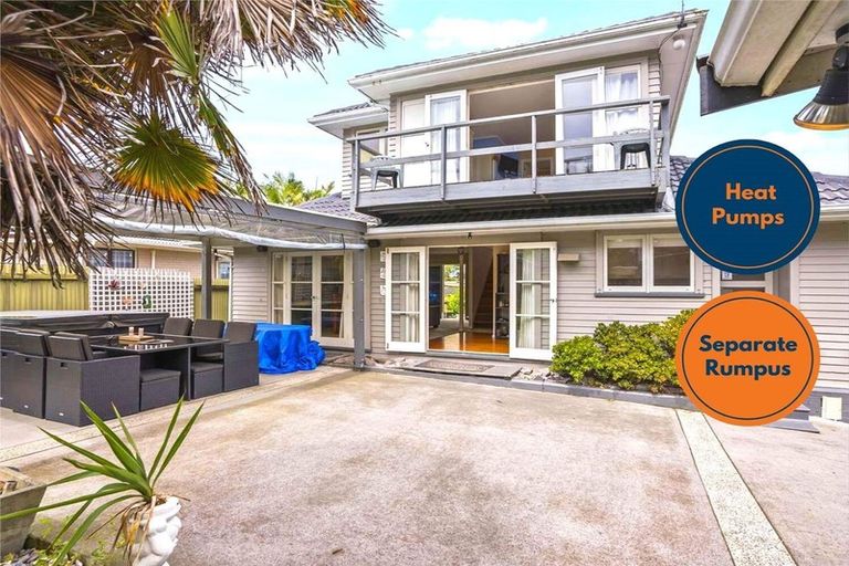 Photo of property in 37 Strid Road, Te Atatu South, Auckland, 0610