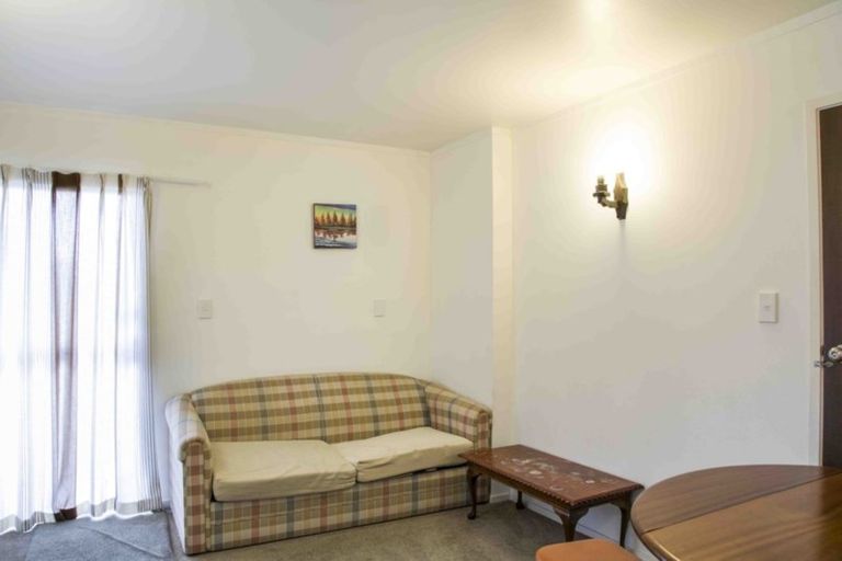 Photo of property in 13 Lynngate Place, Hillcrest, Auckland, 0627
